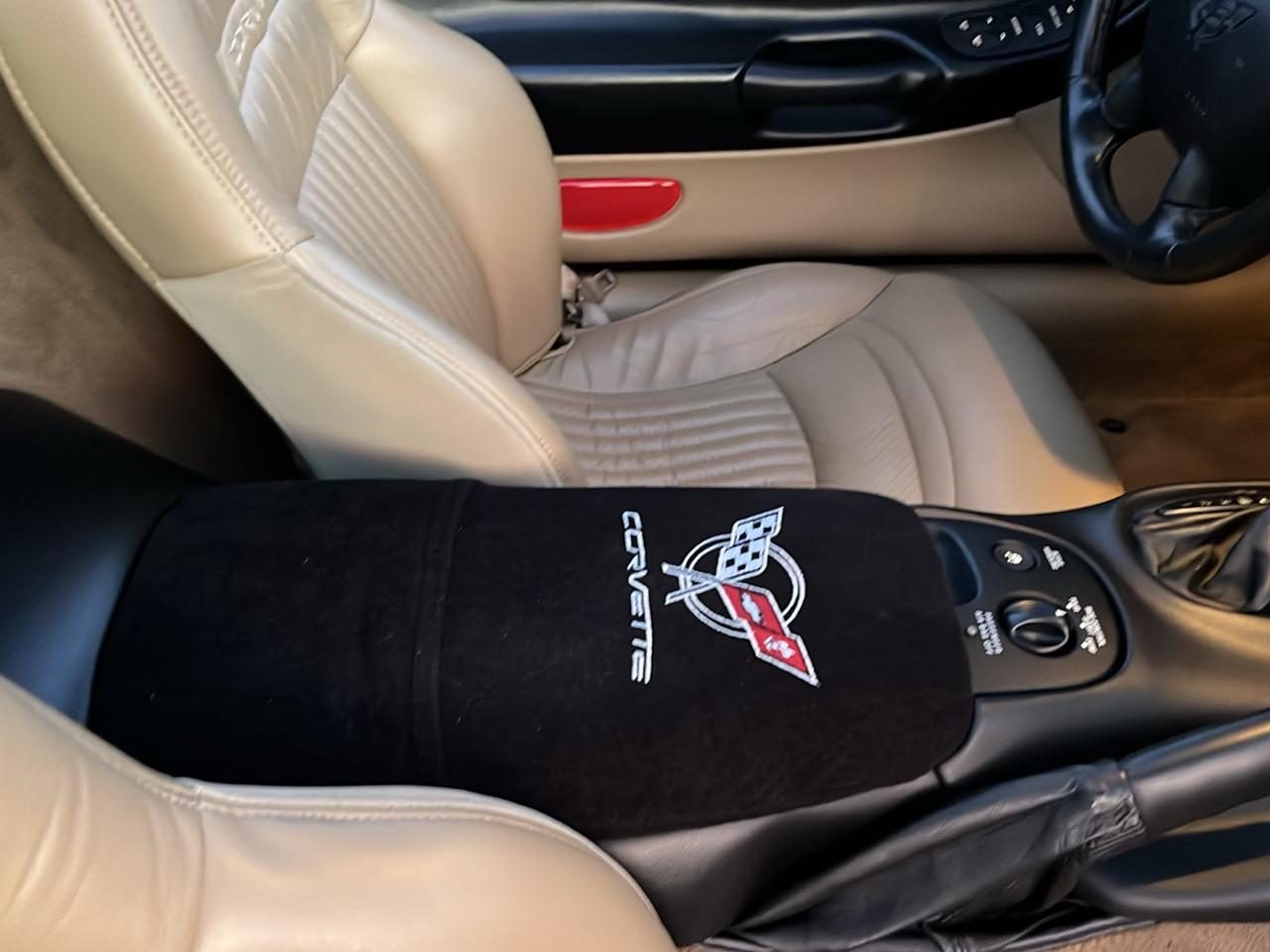 Chevrolet Corvette Coupe 2000