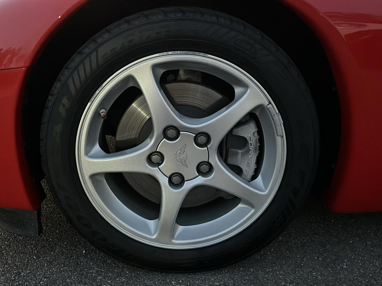 Chevrolet Corvette Coupe 2000