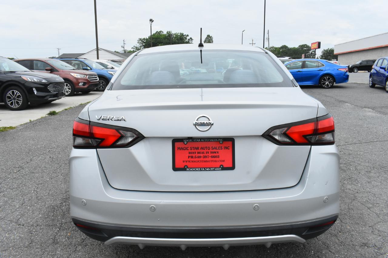 Nissan Versa S CVT 2020