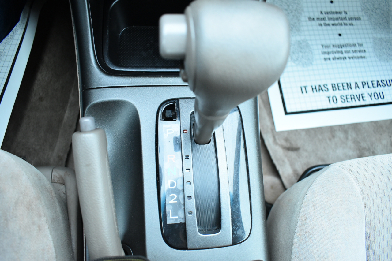 Toyota Camry 4dr Sdn XLE Auto (Natl) 2003