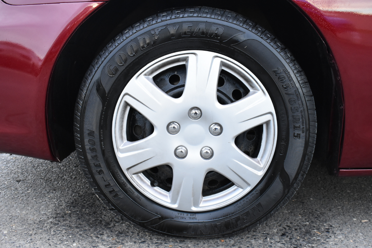 Toyota Camry 4dr Sdn XLE Auto (Natl) 2003