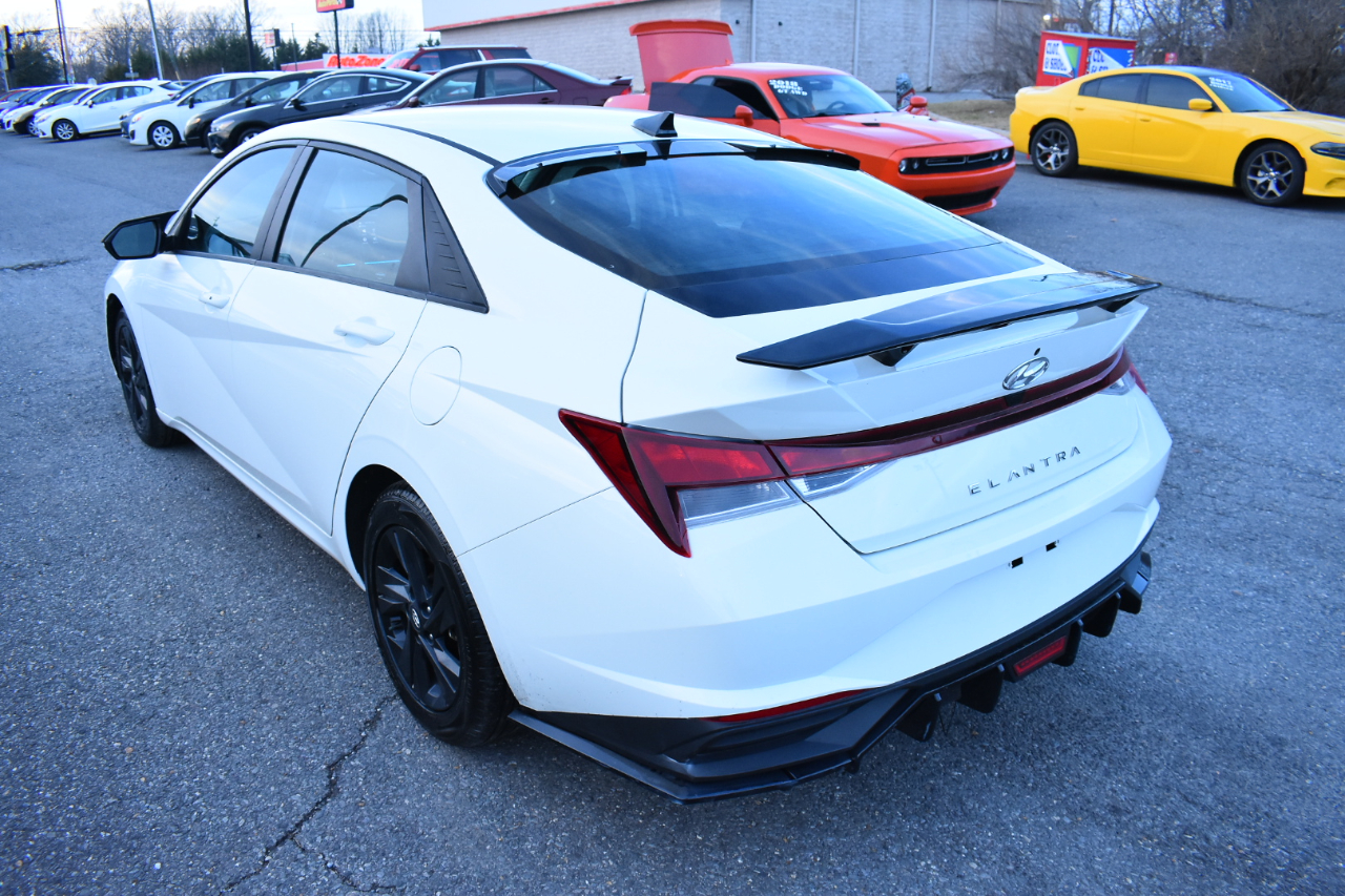 Hyundai Elantra SEL IVT 2023