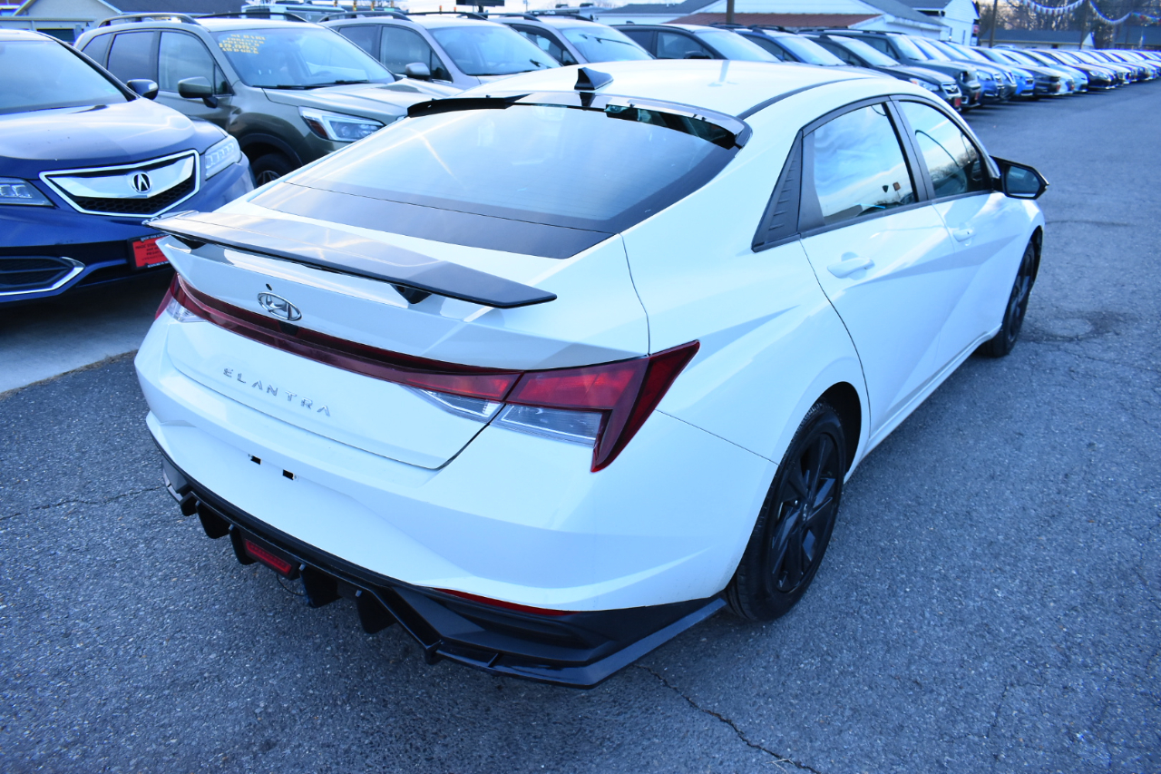 Hyundai Elantra SEL IVT 2023