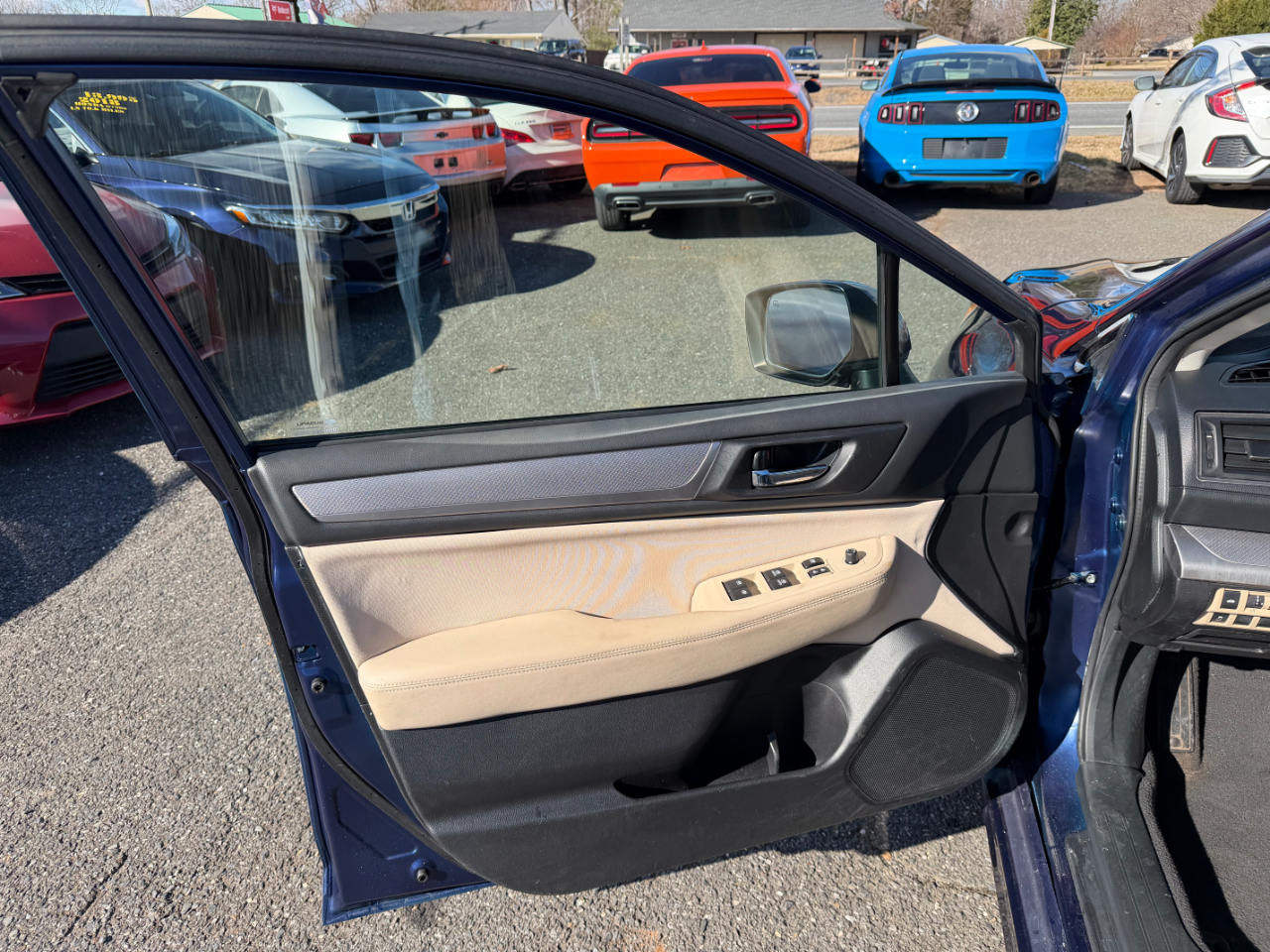 Subaru Legacy 4dr Sdn 2.5i Premium 2015