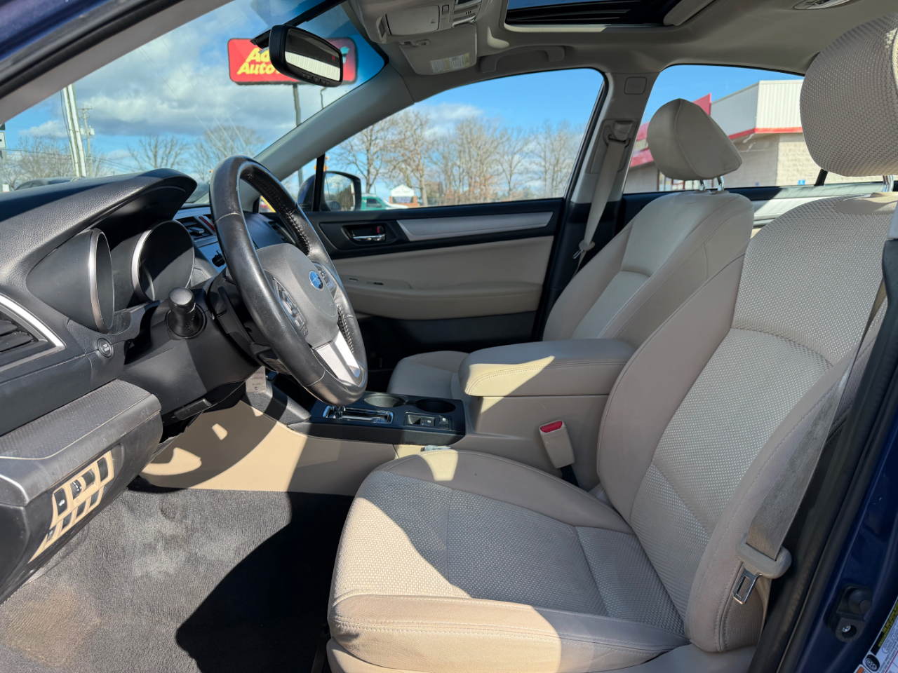 Subaru Legacy 4dr Sdn 2.5i Premium 2015