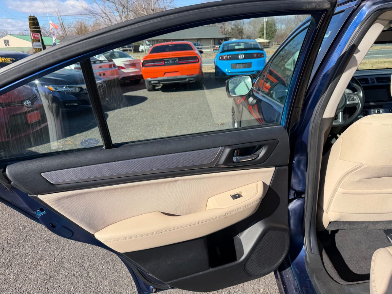 Subaru Legacy 4dr Sdn 2.5i Premium 2015