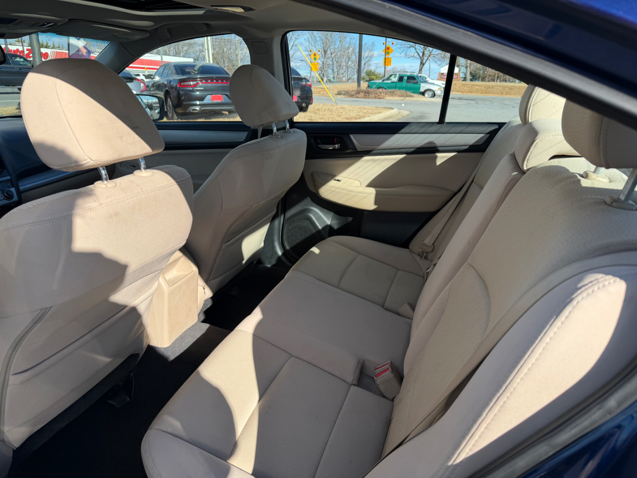 Subaru Legacy 4dr Sdn 2.5i Premium 2015