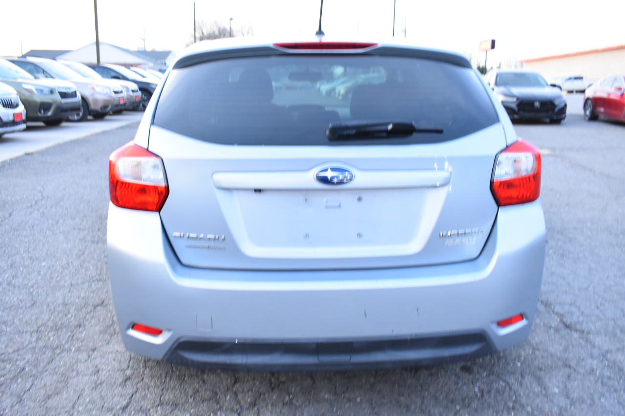 Subaru Impreza Wagon 5dr CVT 2.0i 2015
