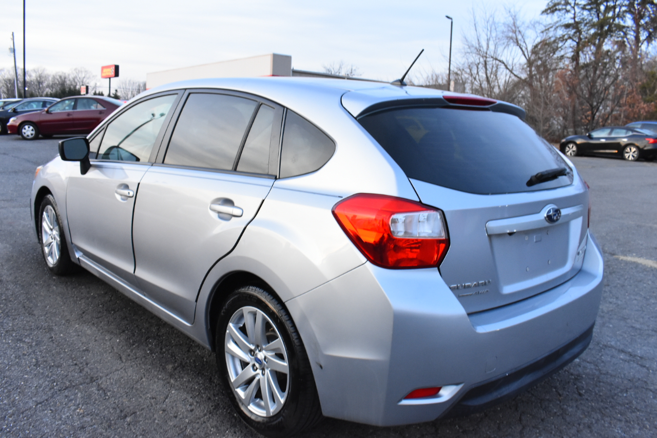 Subaru Impreza Wagon 5dr CVT 2.0i 2015