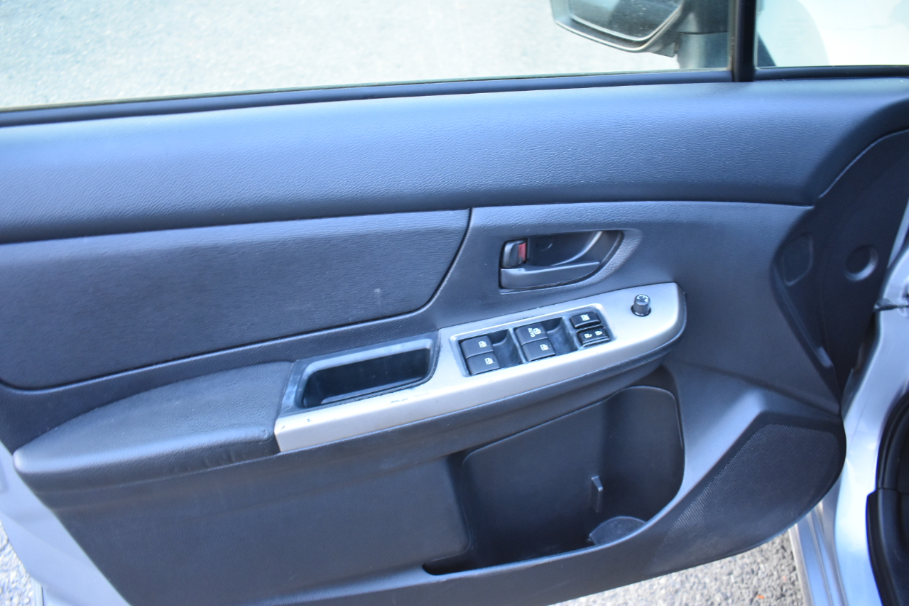 Subaru Impreza Wagon 5dr CVT 2.0i 2015