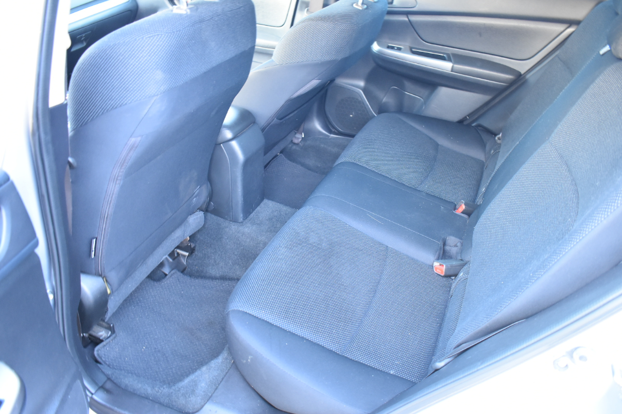 Subaru Impreza Wagon 5dr CVT 2.0i 2015