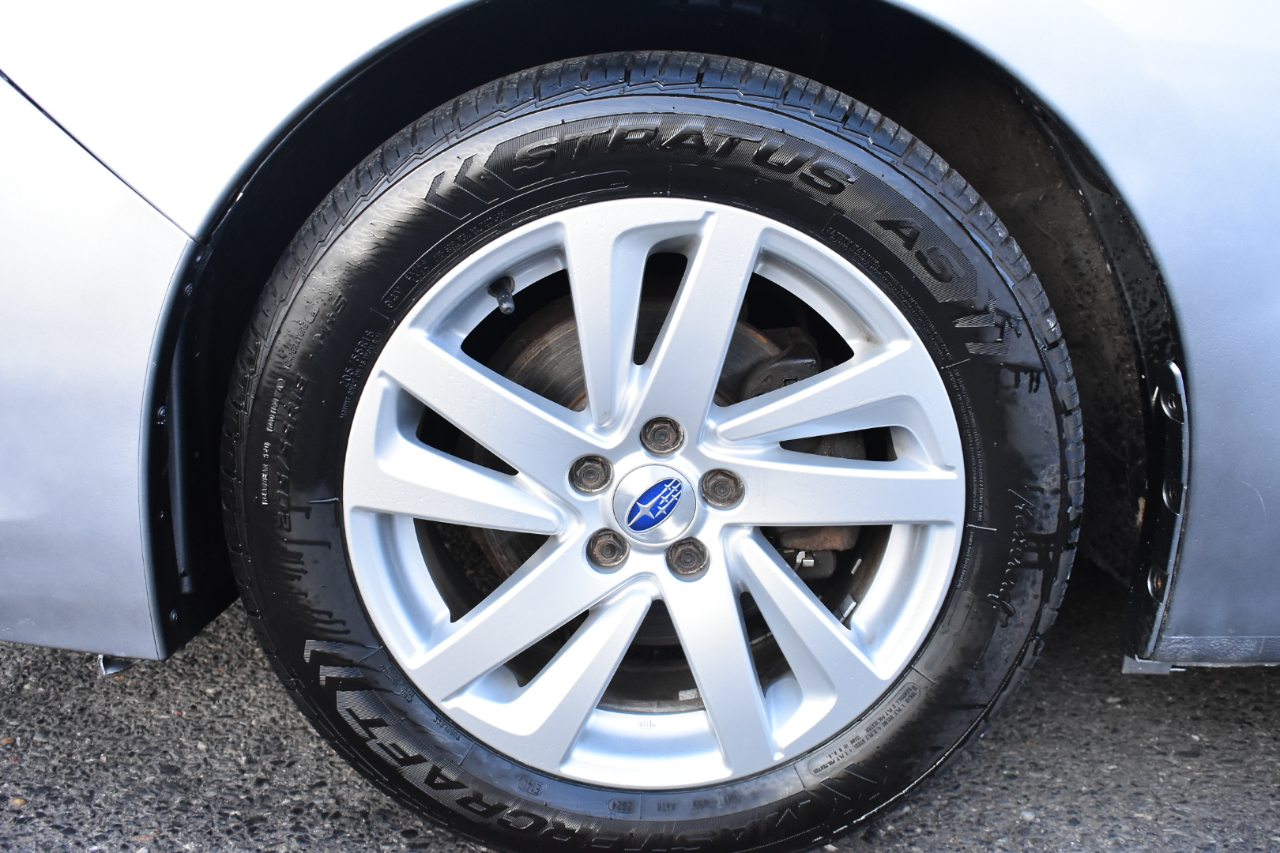 Subaru Impreza Wagon 5dr CVT 2.0i 2015