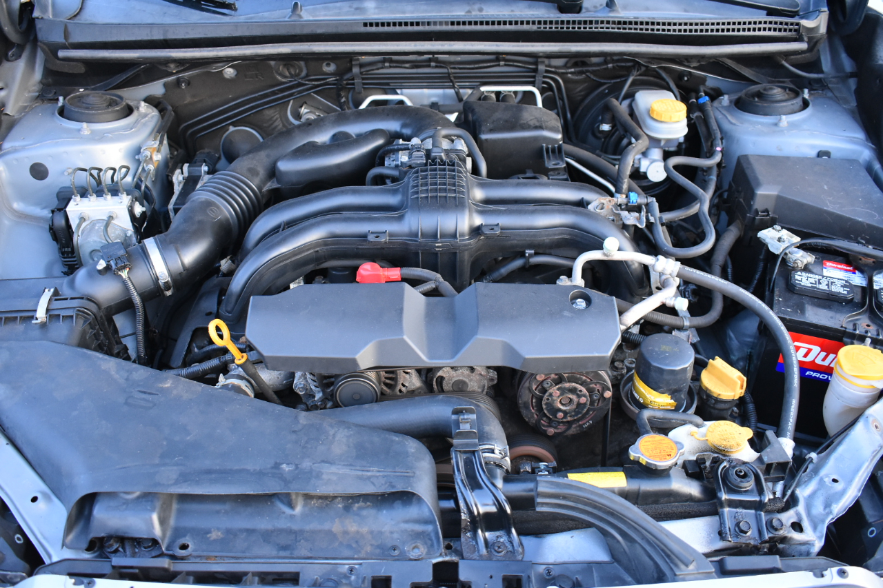 Subaru Impreza Wagon 5dr CVT 2.0i 2015