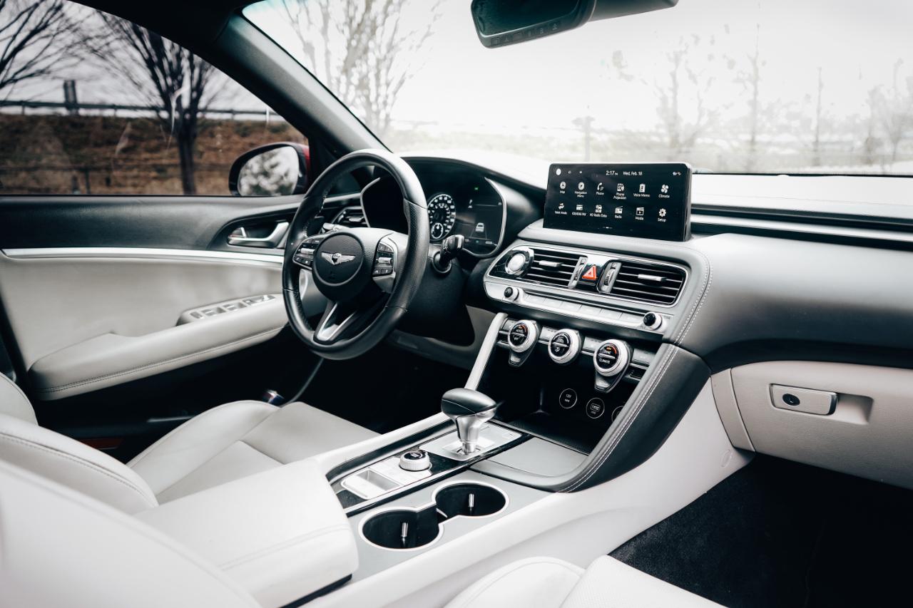 Genesis G70 2.0T AWD 2023