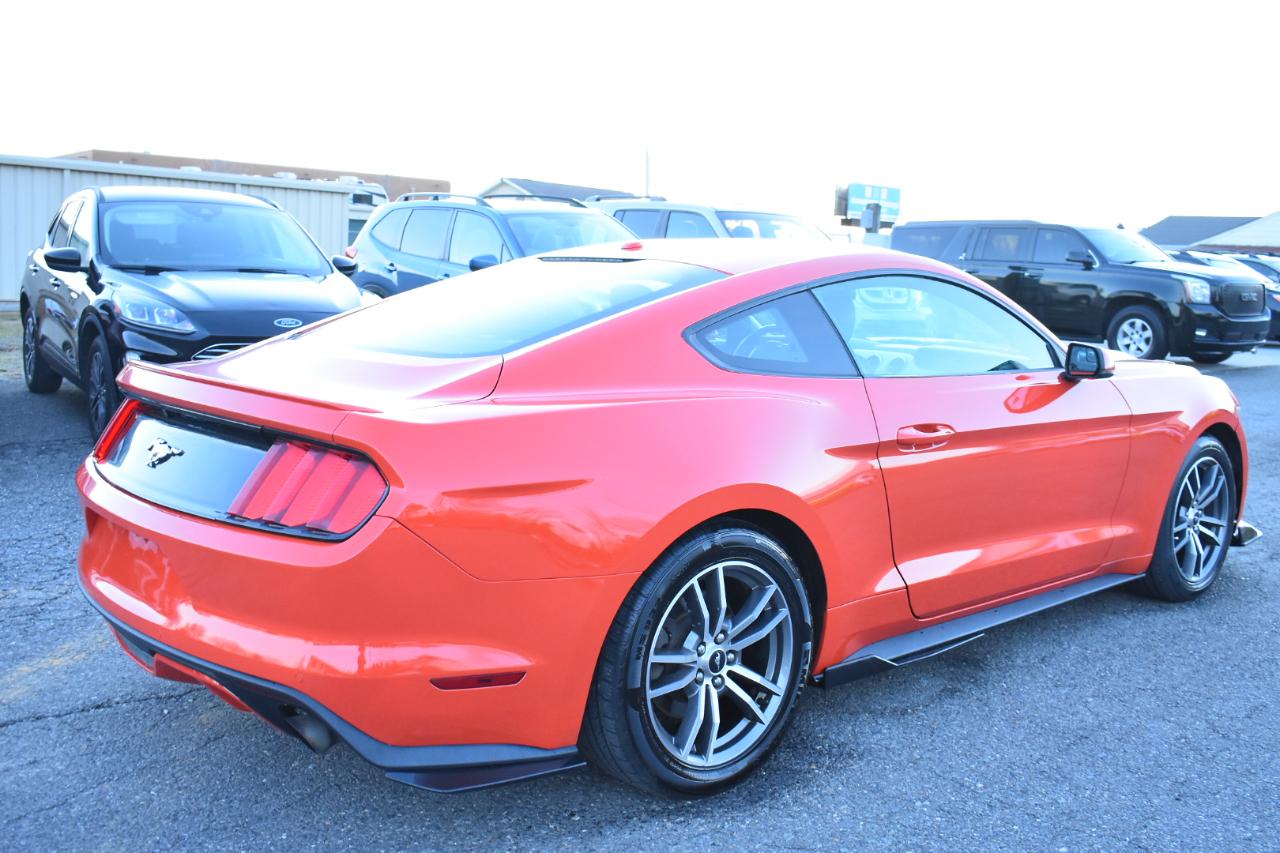 Ford Mustang 2dr Fastback EcoBoost 2016