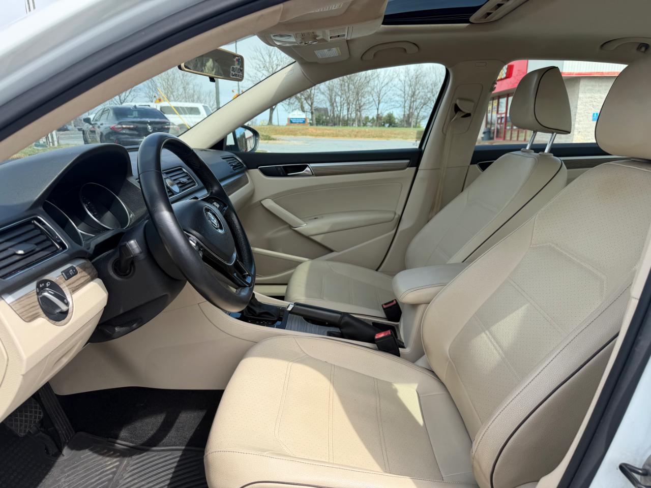 Volkswagen Passat 1.8T SE Auto 2017