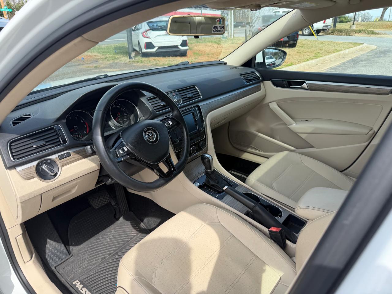 Volkswagen Passat 1.8T SE Auto 2017