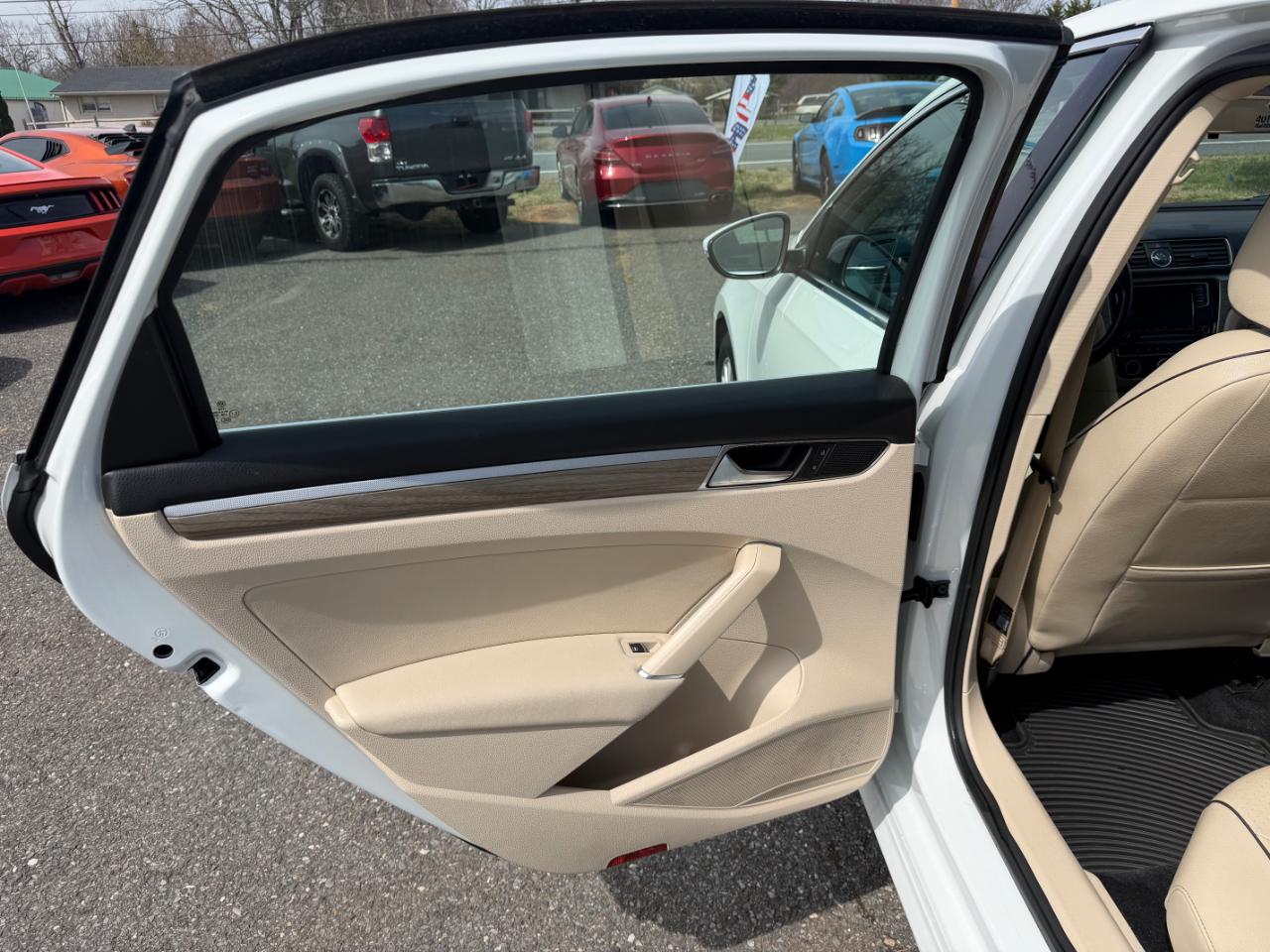 Volkswagen Passat 1.8T SE Auto 2017