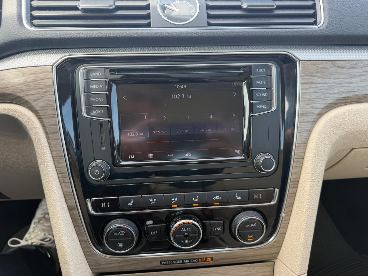 Volkswagen Passat 1.8T SE Auto 2017