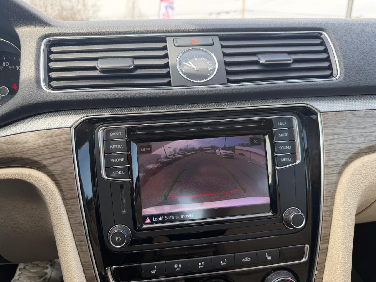 Volkswagen Passat 1.8T SE Auto 2017