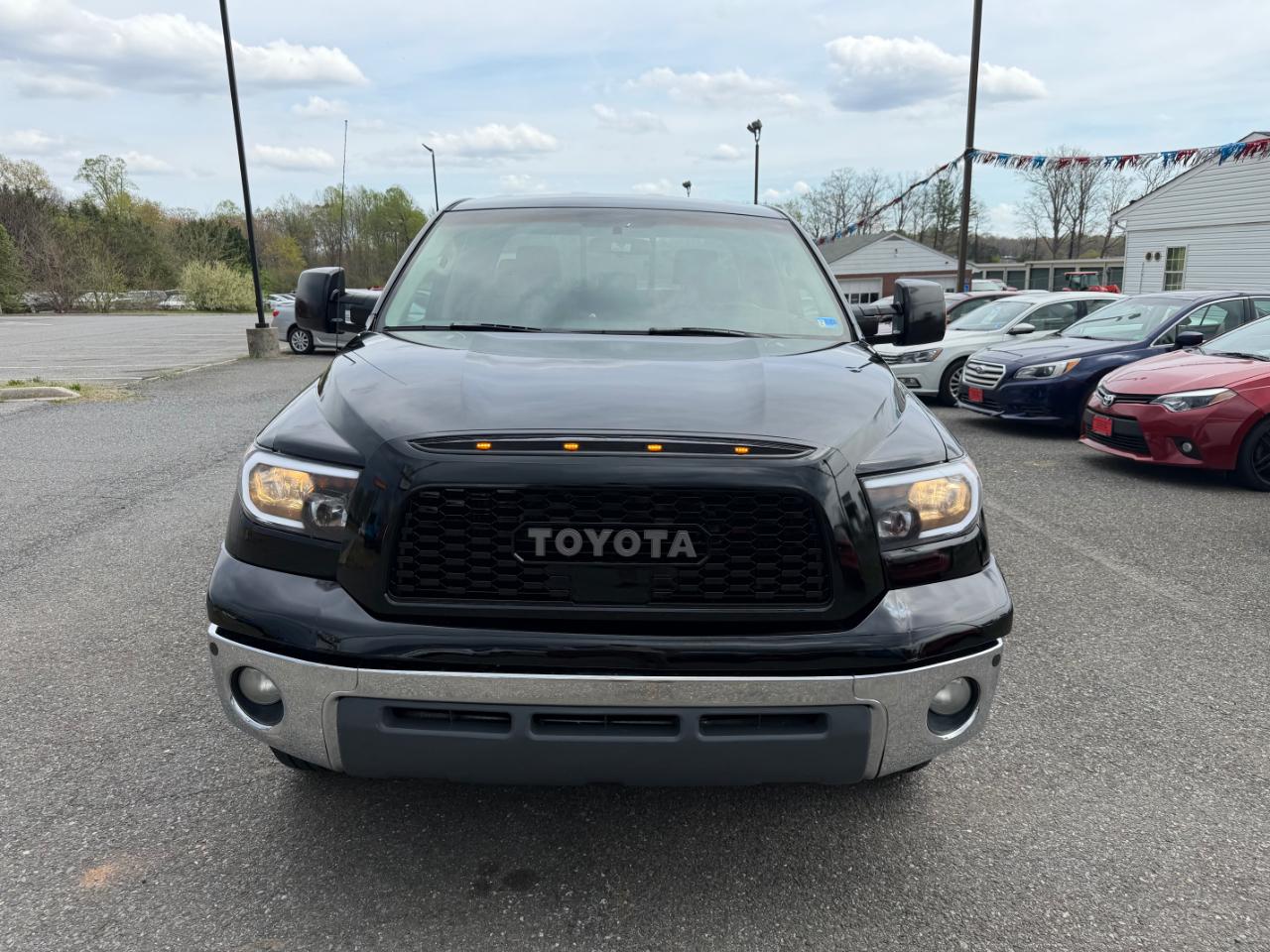 Toyota Tundra 2WD Double 145.7" 5.7L V8 SR5 (Natl 2007