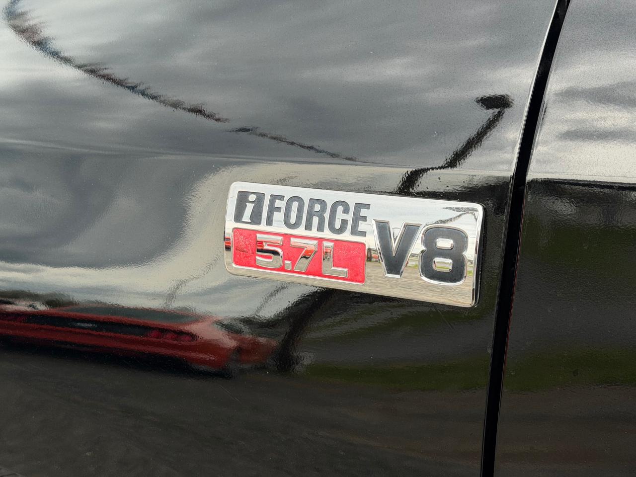 Toyota Tundra 2WD Double 145.7" 5.7L V8 SR5 (Natl 2007