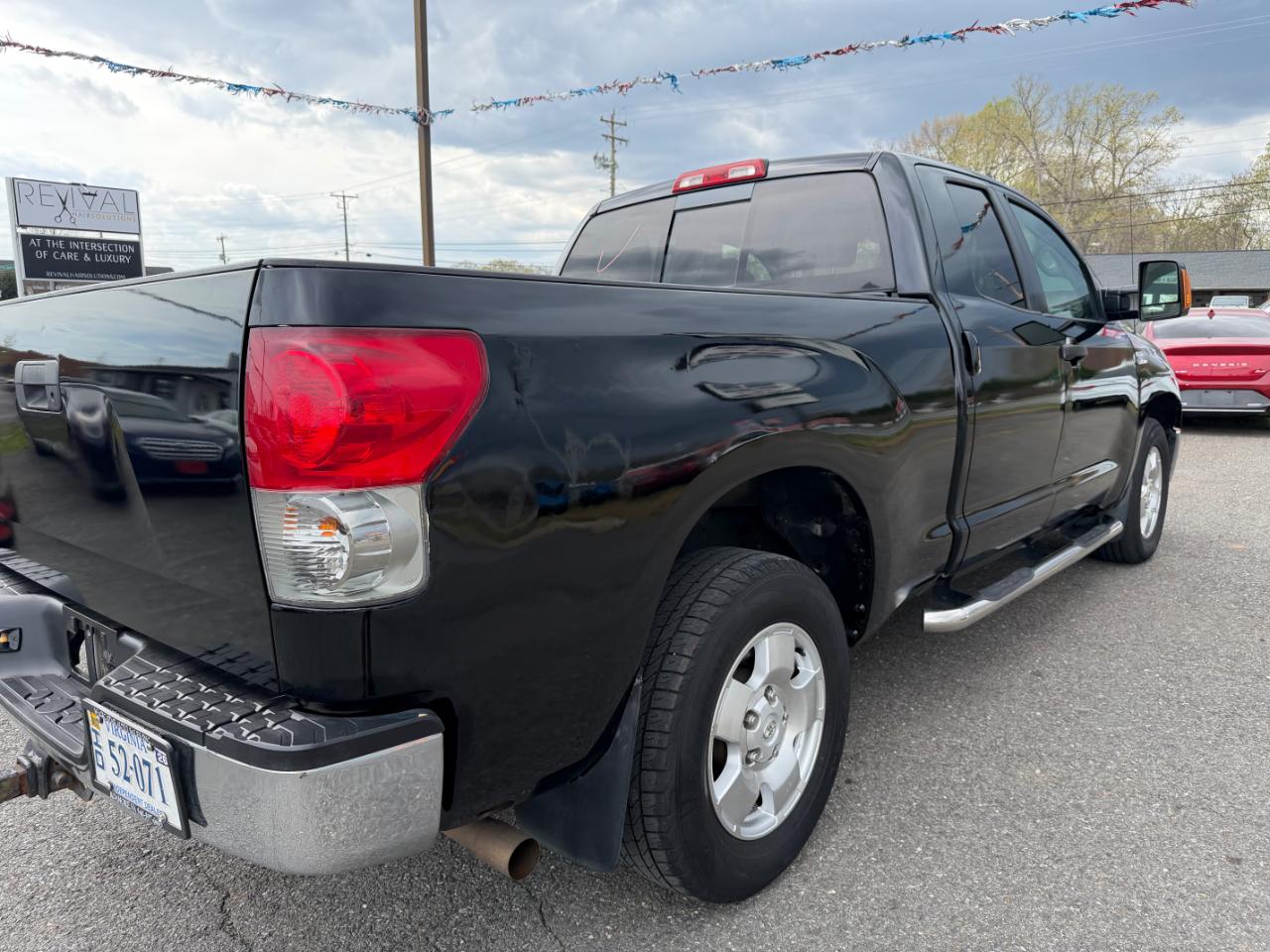 Toyota Tundra 2WD Double 145.7" 5.7L V8 SR5 (Natl 2007