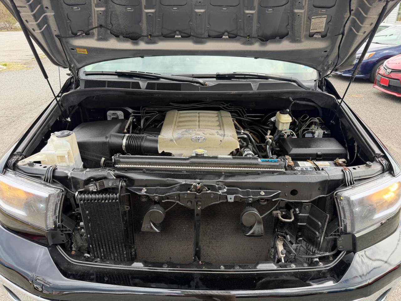 Toyota Tundra 2WD Double 145.7" 5.7L V8 SR5 (Natl 2007