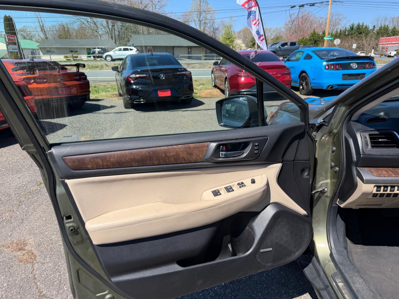 Subaru Outback 4dr Wgn 2.5i Limited PZEV 2016