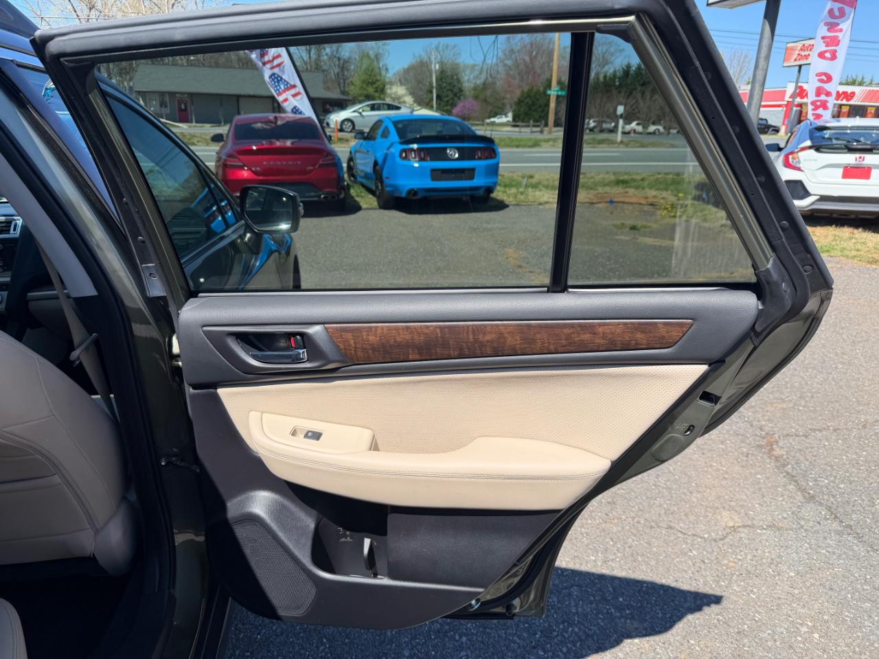 Subaru Outback 4dr Wgn 2.5i Limited PZEV 2016