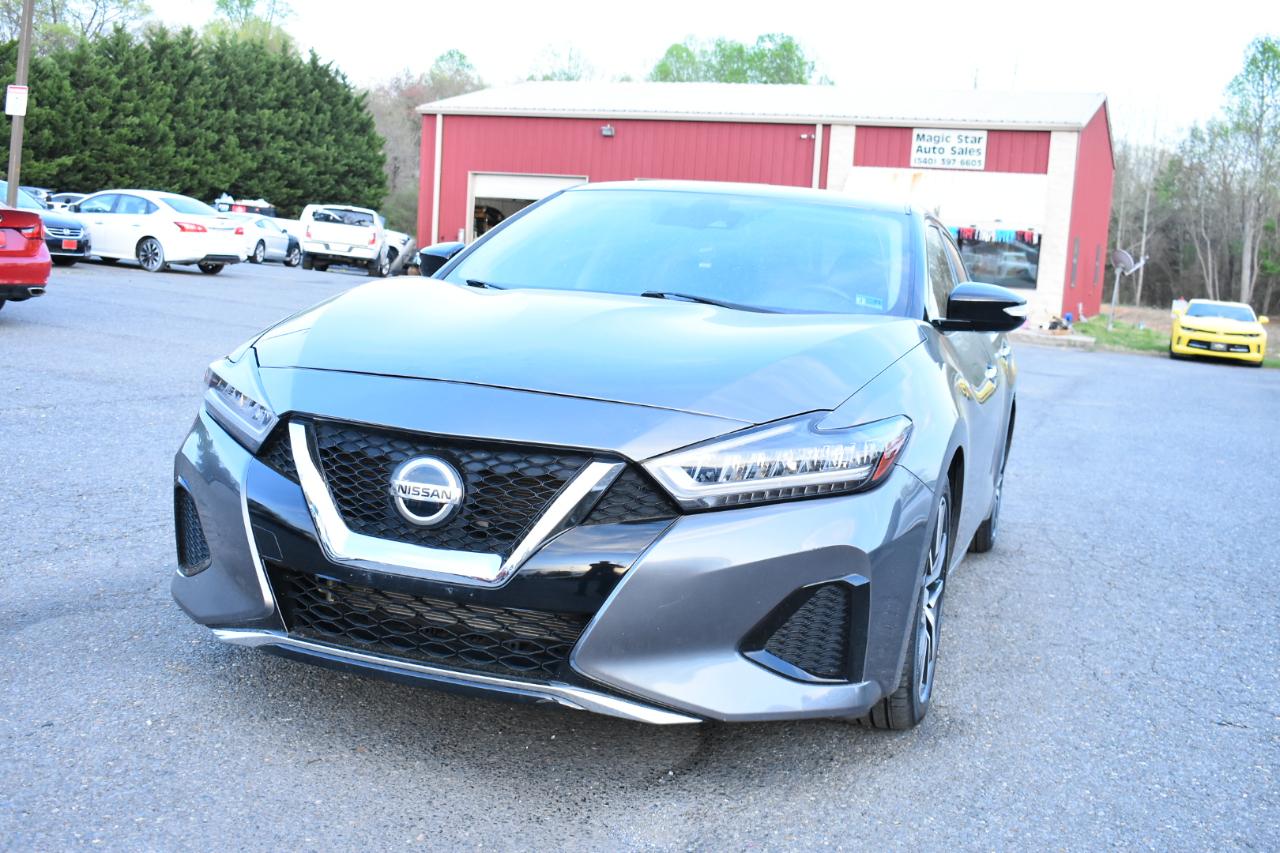 Nissan Maxima SV 3.5L 2020