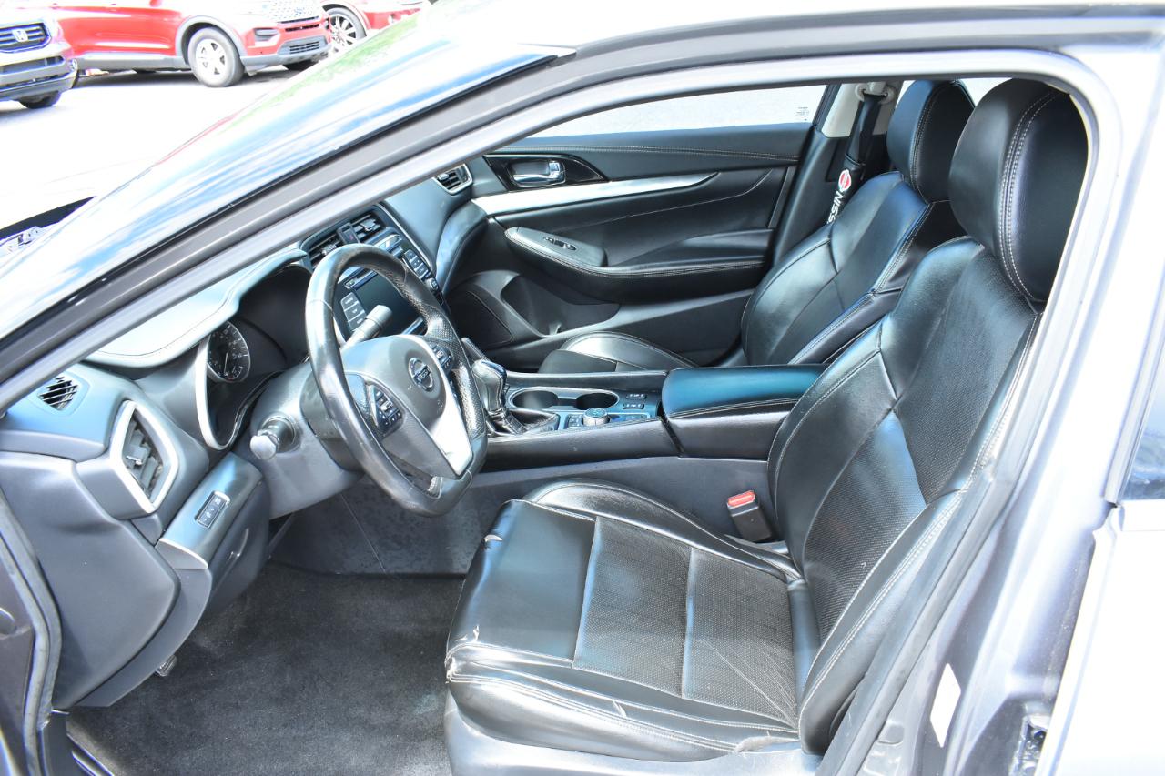 Nissan Maxima SV 3.5L 2020