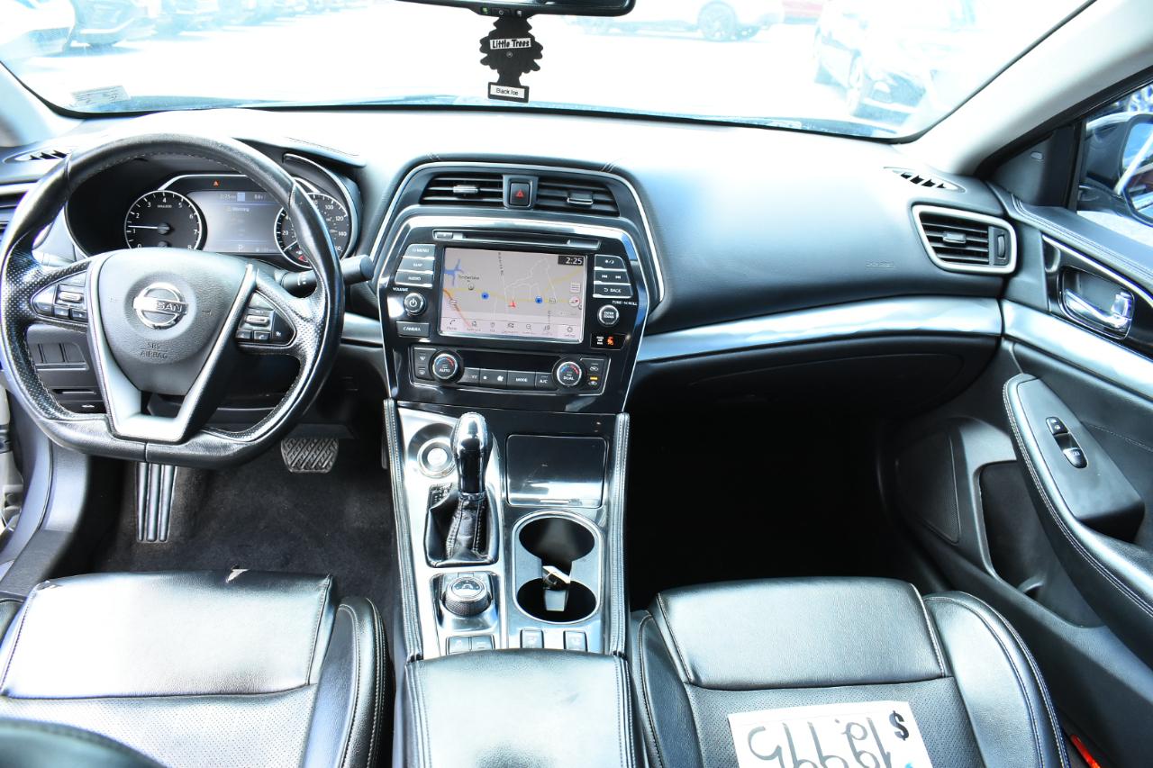 Nissan Maxima SV 3.5L 2020