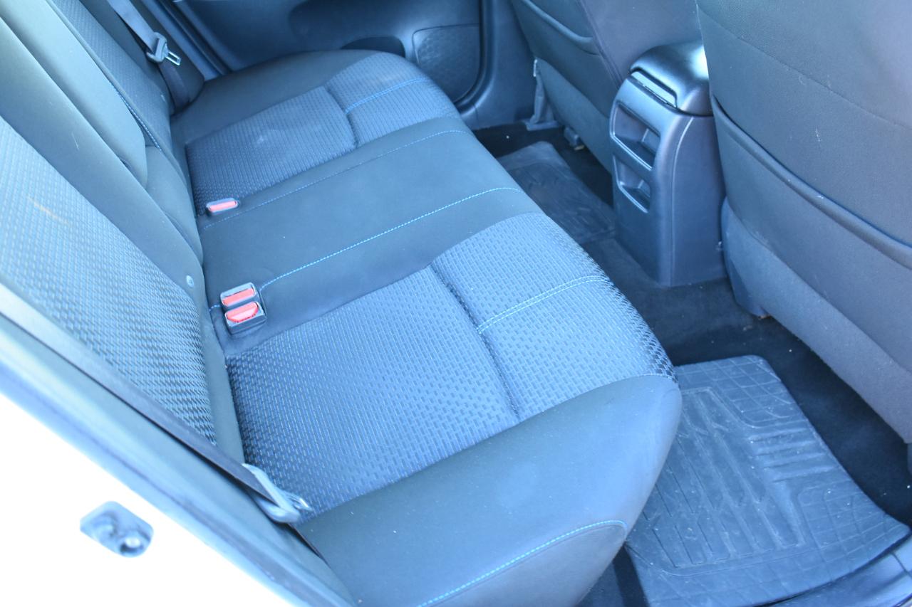 Nissan Sentra 4dr Sdn I4 CVT SR 2016