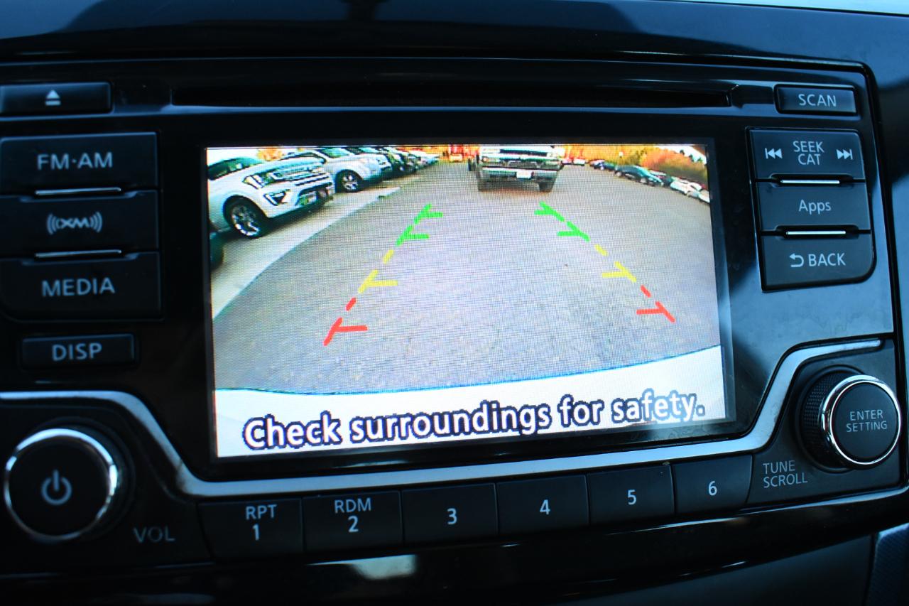 Nissan Sentra 4dr Sdn I4 CVT SR 2016