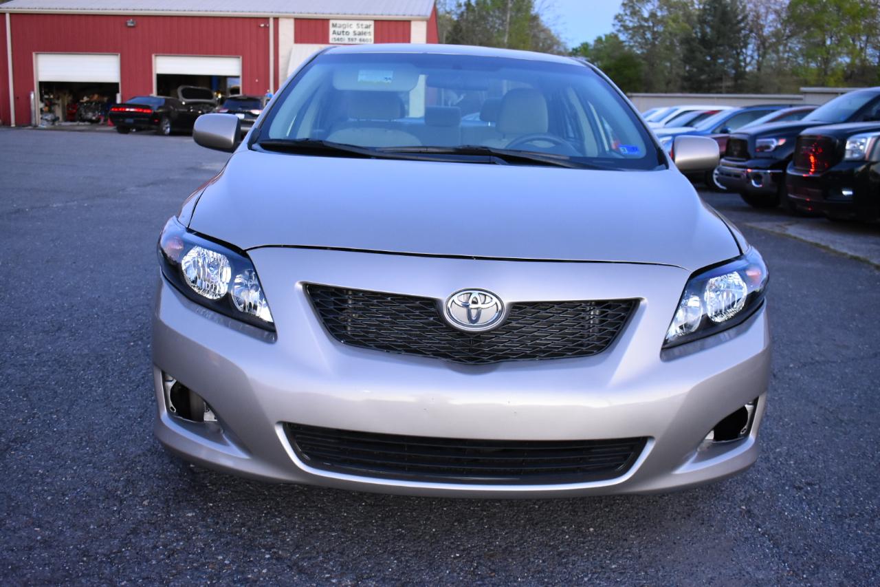 Toyota Corolla 4dr Sdn Man (Natl) 2010