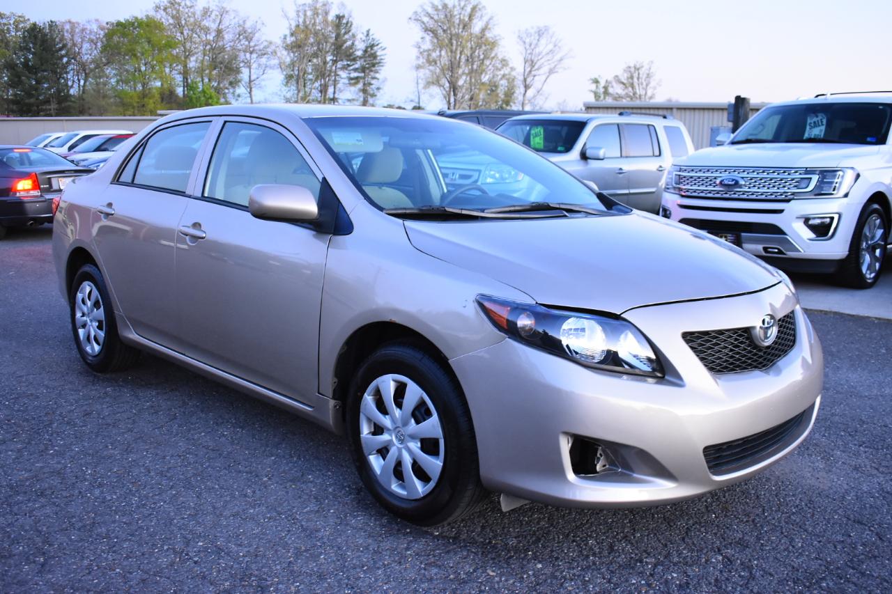 Toyota Corolla 4dr Sdn Man (Natl) 2010