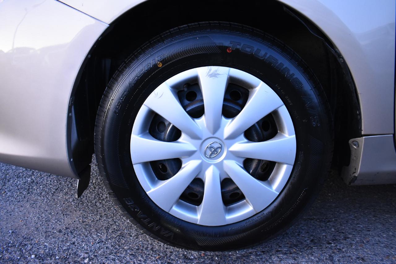 Toyota Corolla 4dr Sdn Man (Natl) 2010