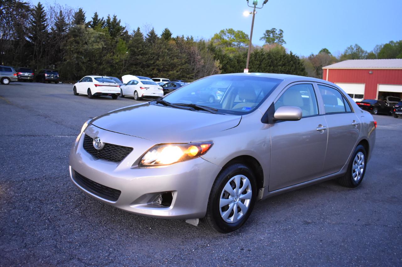 Toyota Corolla 4dr Sdn Man (Natl) 2010