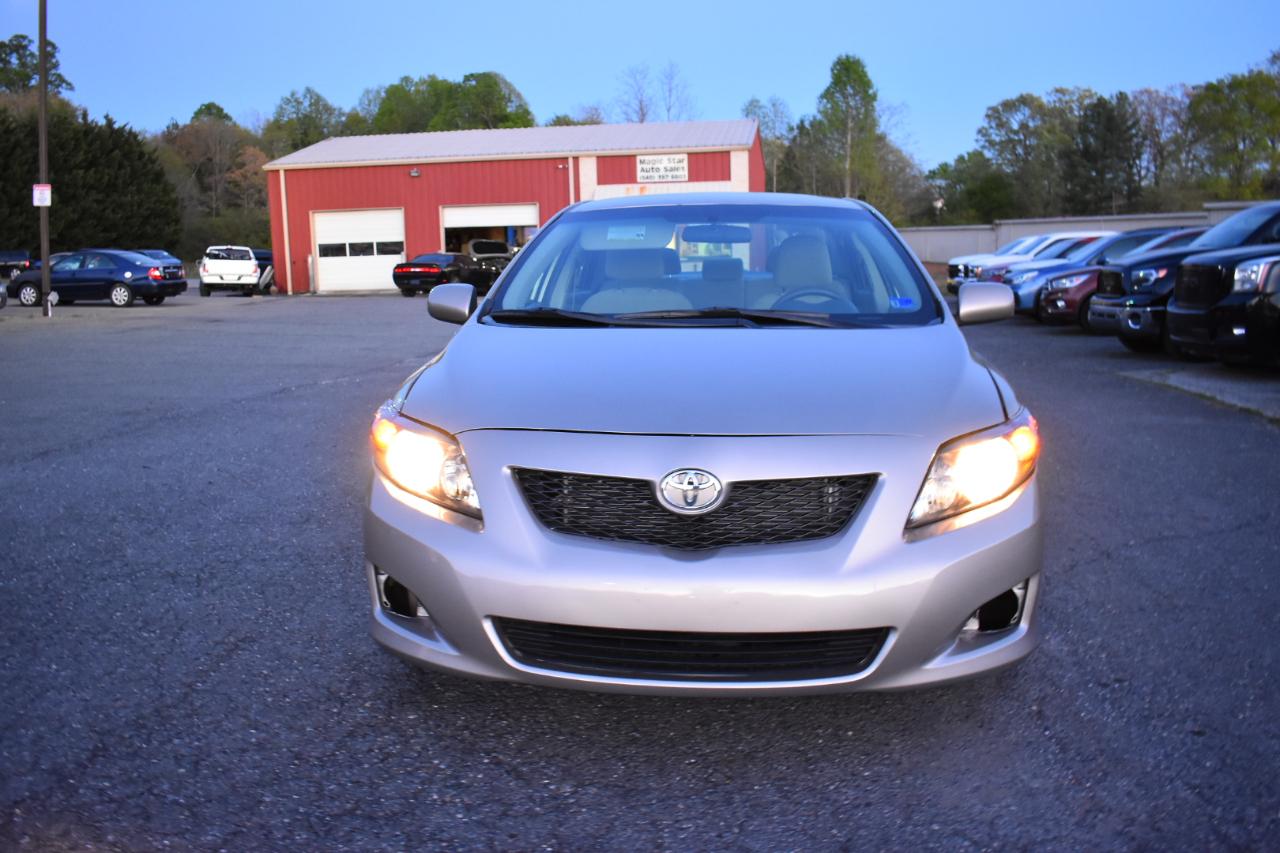 Toyota Corolla 4dr Sdn Man (Natl) 2010