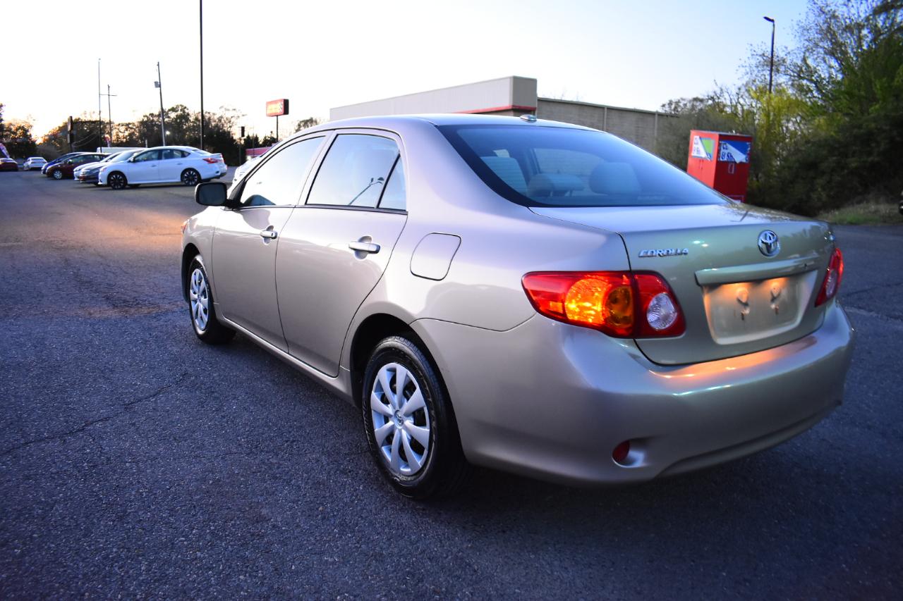 Toyota Corolla 4dr Sdn Man (Natl) 2010