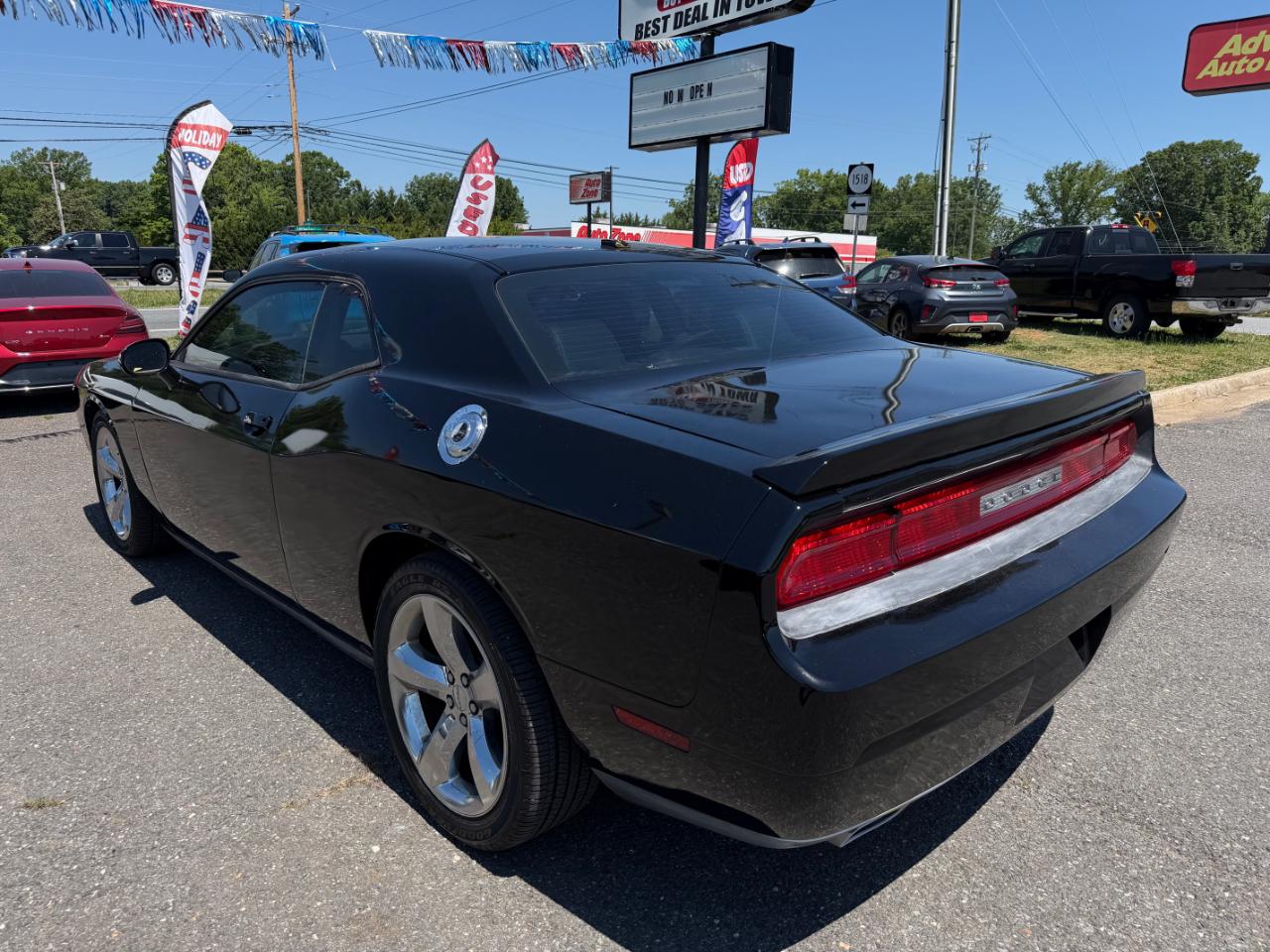 Dodge Challenger 2dr Cpe SXT Plus 2012