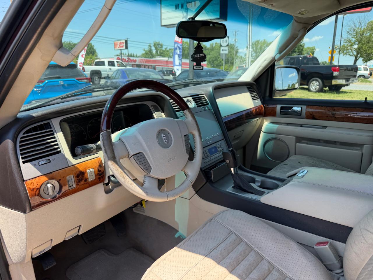 Lincoln Navigator 4WD Ultimate 2003
