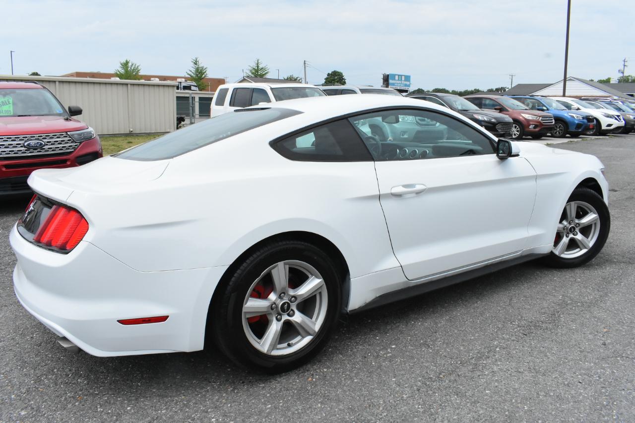 Ford Mustang V6 Fastback 2017