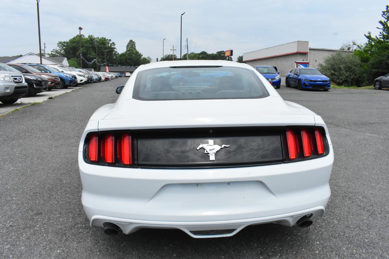 Ford Mustang V6 Fastback 2017
