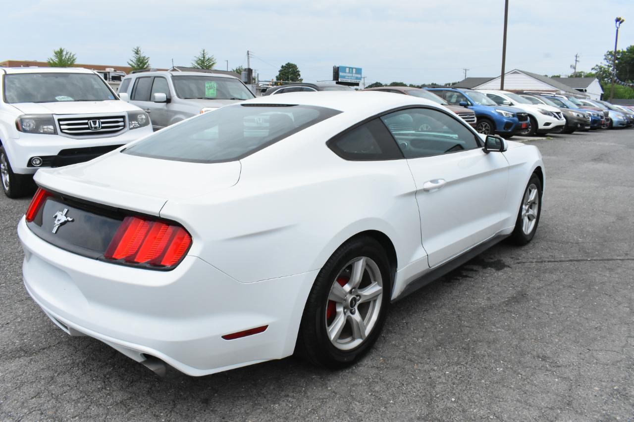 Ford Mustang V6 Fastback 2017