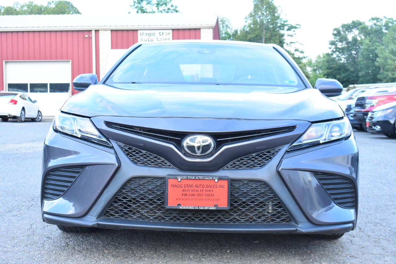 Toyota Camry XLE Auto (Natl) 2019