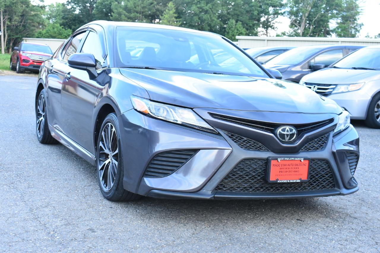 Toyota Camry XLE Auto (Natl) 2019