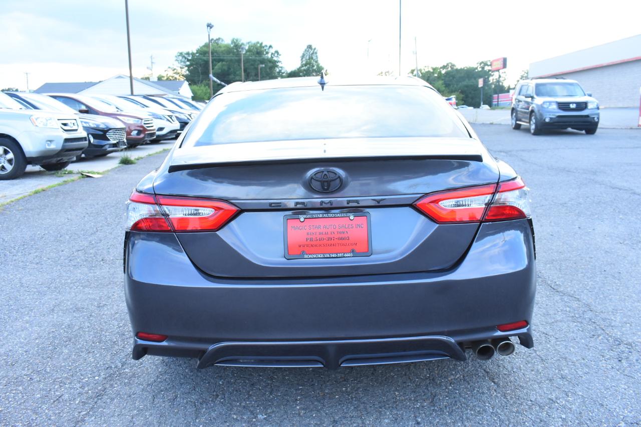 Toyota Camry XLE Auto (Natl) 2019
