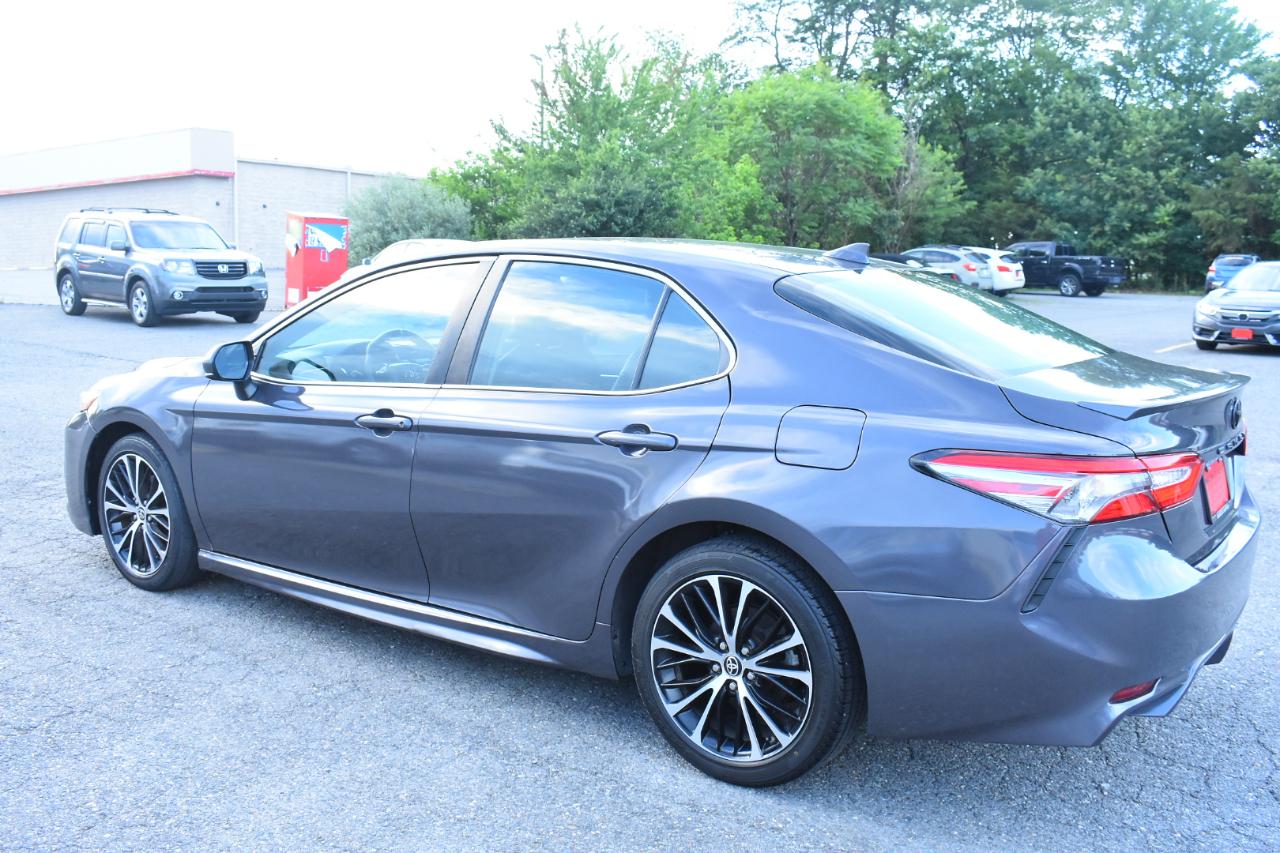Toyota Camry XLE Auto (Natl) 2019
